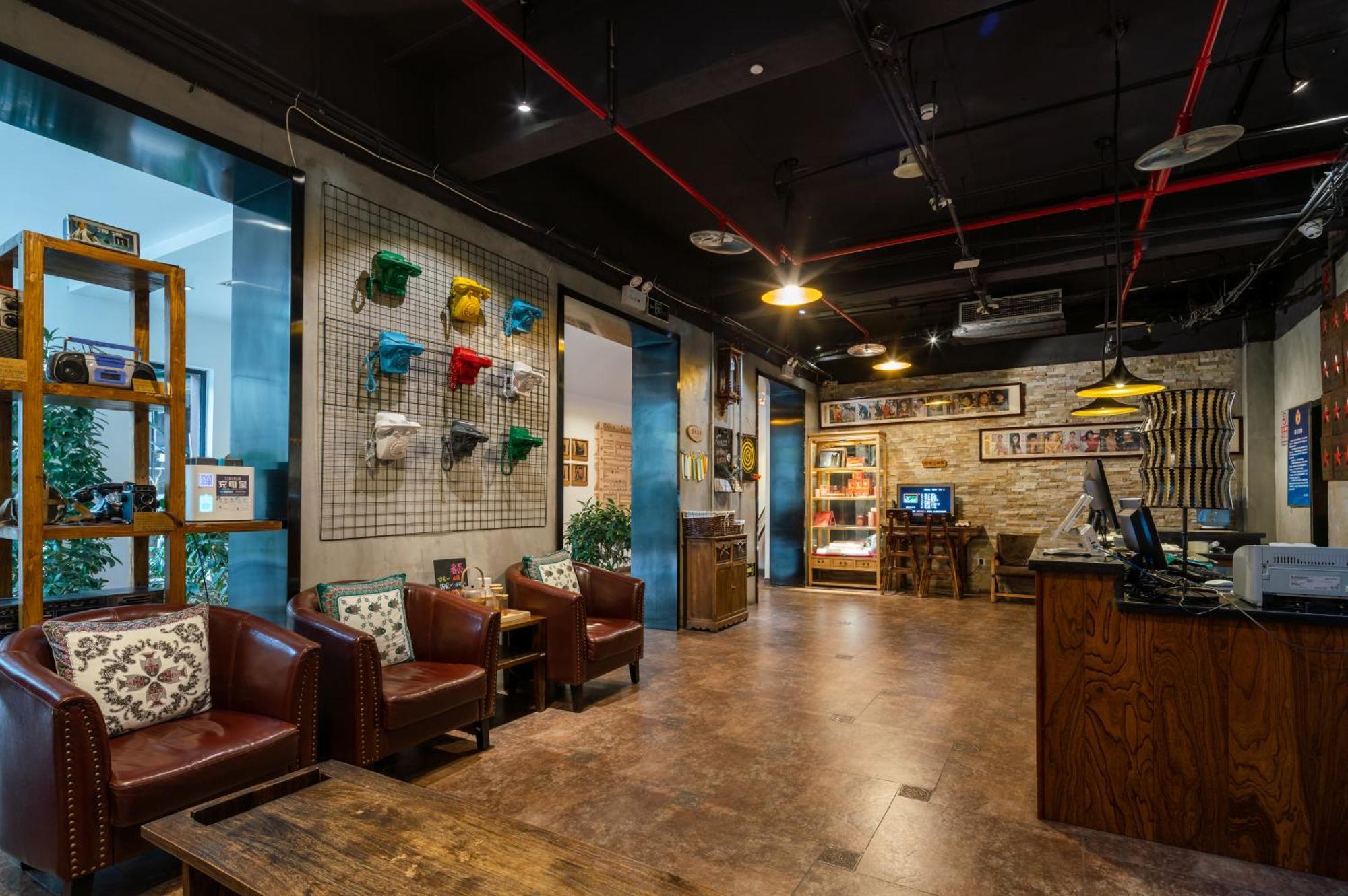 Nost Algia Hotel - Near Beijing Yonghe Lama Temple, Ghost Street, Beihai Park, Jingshan Park, Drum Tower, Houhai Bar Street, Tian'Anmen Square, Located In Beijing Traditional Hutongs, 5 Minutes Away From Subway, Free Laundry Serive Pequim Exterior foto